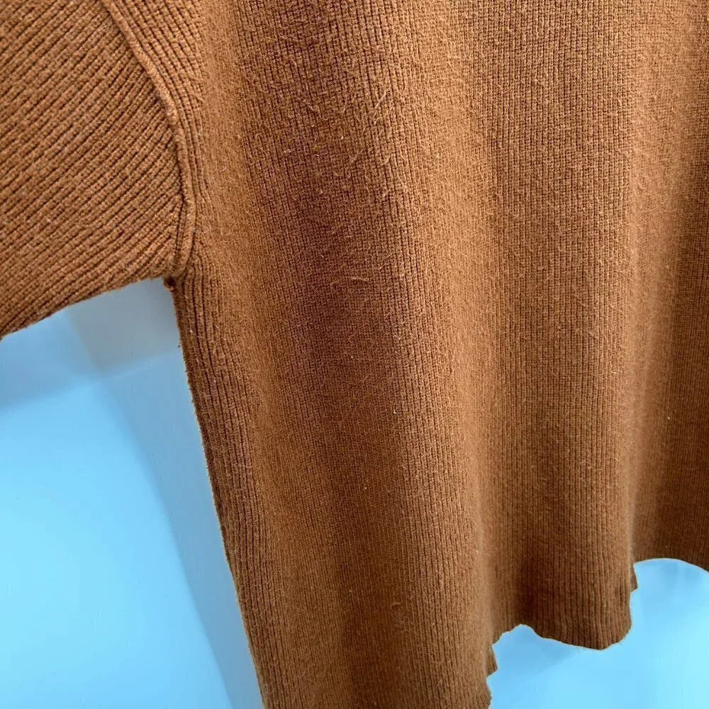 FREE PEOPLE Brown Ribbed Oversized Turtleneck Pullover Sweater Size Medium